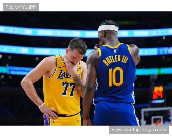 NBA最新动态：詹姆斯复出战胜勇士，湖人迎来五连胜，库里缺席影响巨大